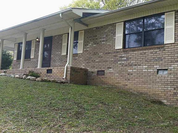 2nd image of 1001 Mary Jane Dr