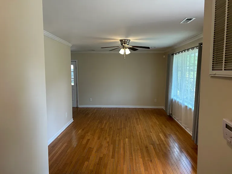 2711 Clarkin Ave — Photo 8