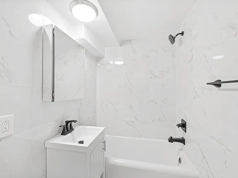 25 Tudor City Pl #809 — Photo 10