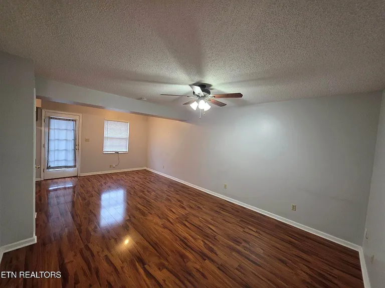 6505 Doe Creek Way — Photo 4
