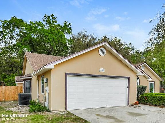 3rd image of 8764 Huntington Woods Cir S