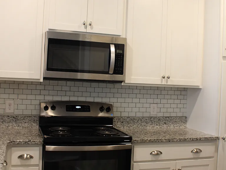 2338 Patrick Ave — Photo 5