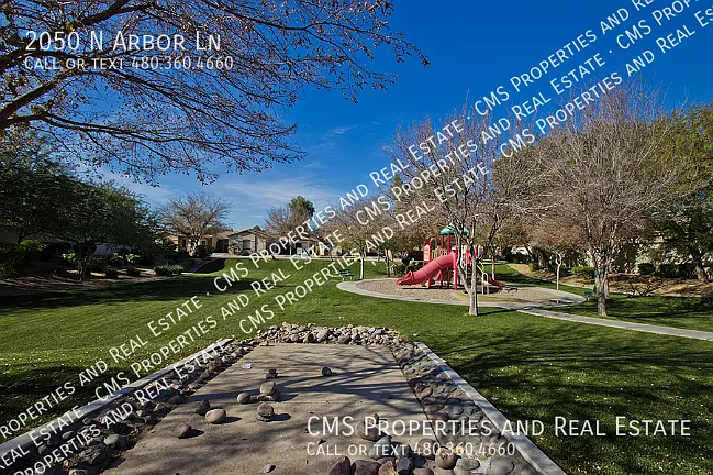 2050 N Arbor Ln — Photo 27