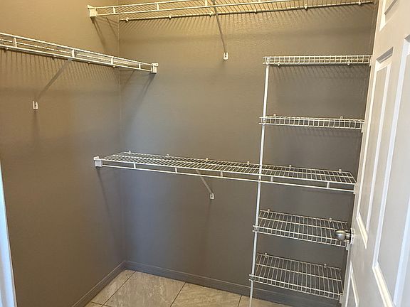 5th image of 2000 Erving Cir