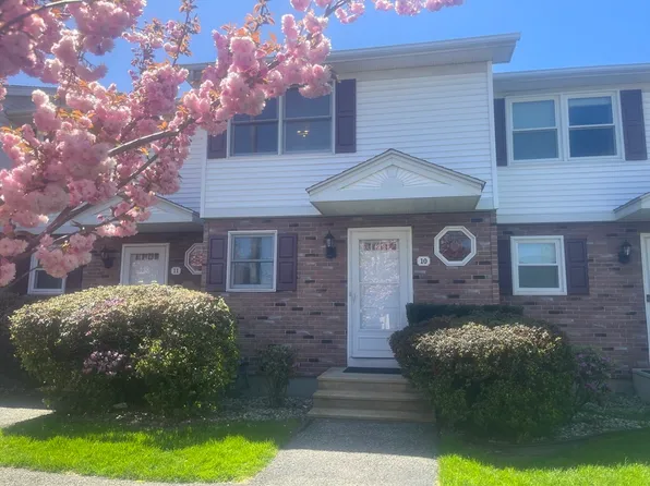 55 Empire St Unit 10, Chicopee, MA 01013