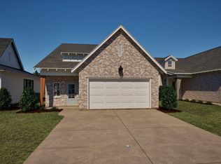 159 Shiloh Creek Dr, Calera, AL 35040