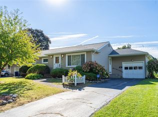 27 Angora Dr, Rochester, NY 14617