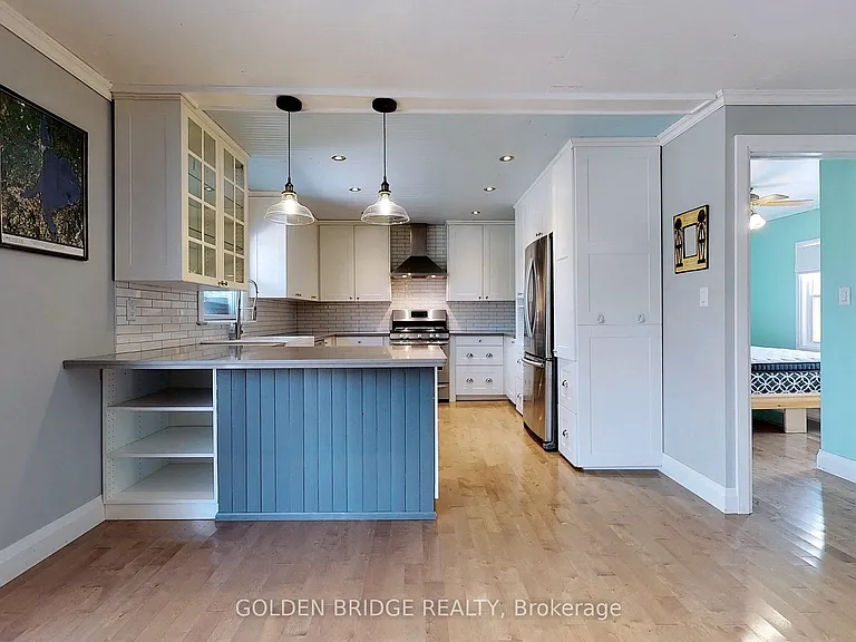 196 S Channel Dr — Photo 9
