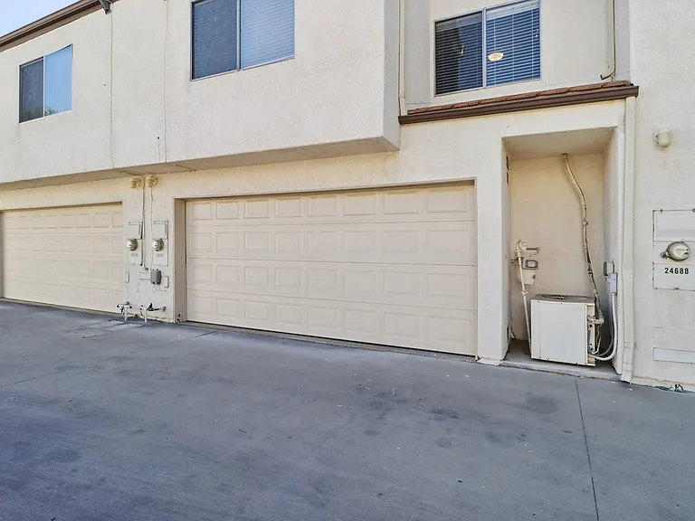 24686 Golfview Dr — Photo 40