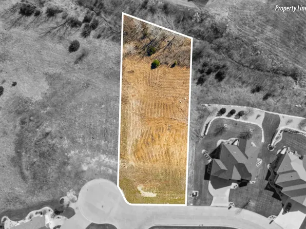 2208 Mackintosh Ct, Manhattan, KS 66503