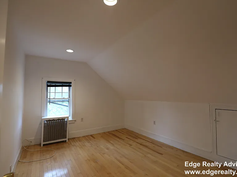 19 Lothrop St #2 — Photo 6