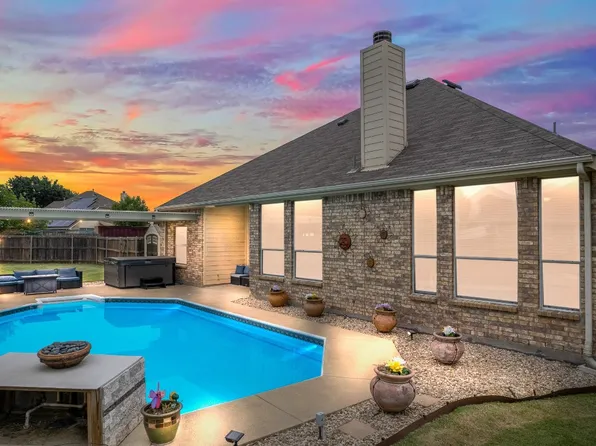 832 Boat Ct, Grand Prairie, TX 75052