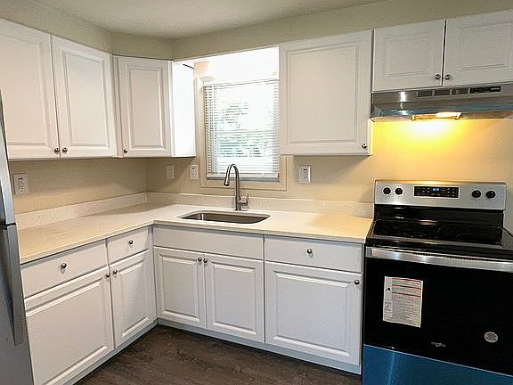 2nd image of 9303 Surratts Manor Dr