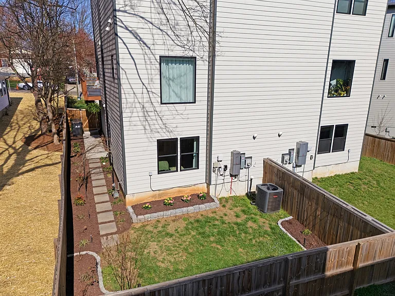 1602 Julia Maulden Pl — Photo 43
