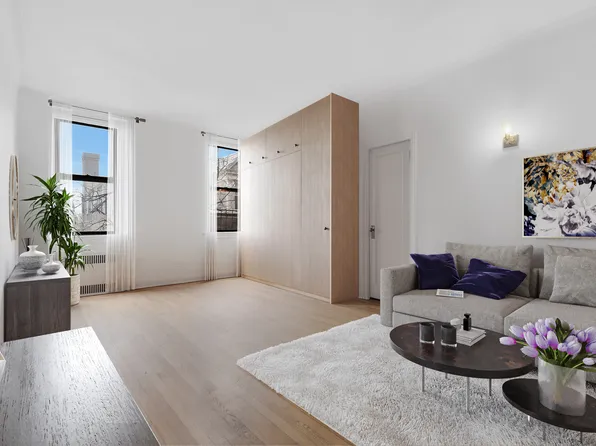 130 Bayridge Parkway image 2 of 10