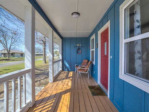 5th image of 417871 Sunset Ln