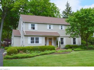 2399 Amesbury Rd, Akron, OH 44313