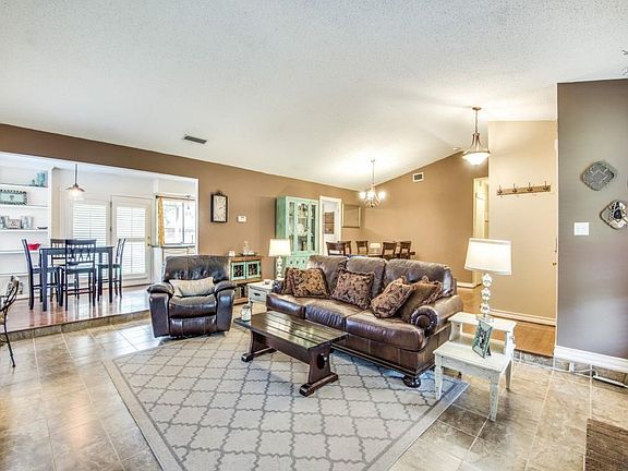 3rd image of 1802 Eastfield Dr