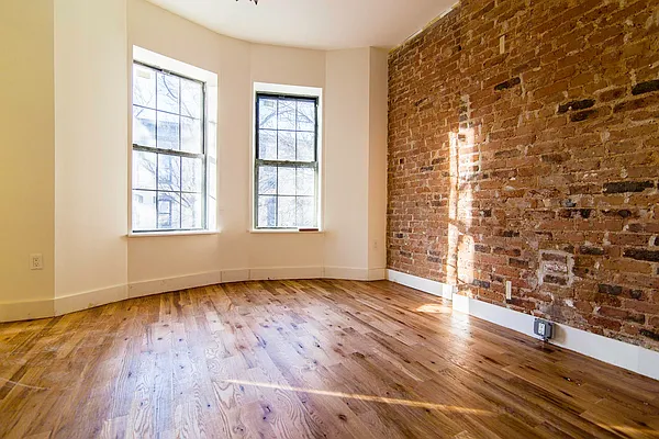 Rented by Nooklyn NYC LLC | media 64