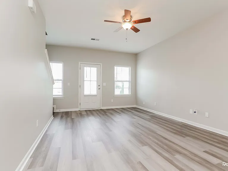 5001 Luker Ln — Photo 6