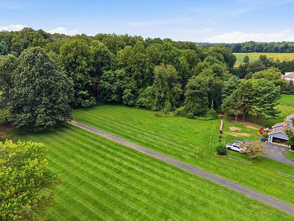 3rd image of 25204 Woodfield School Rd