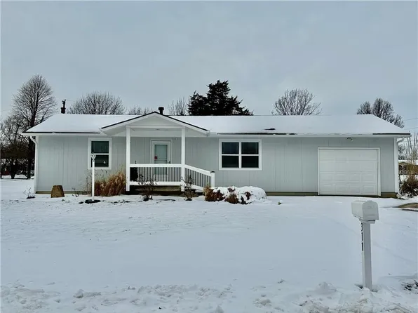 311 N Grant St, Garnett, KS 66032