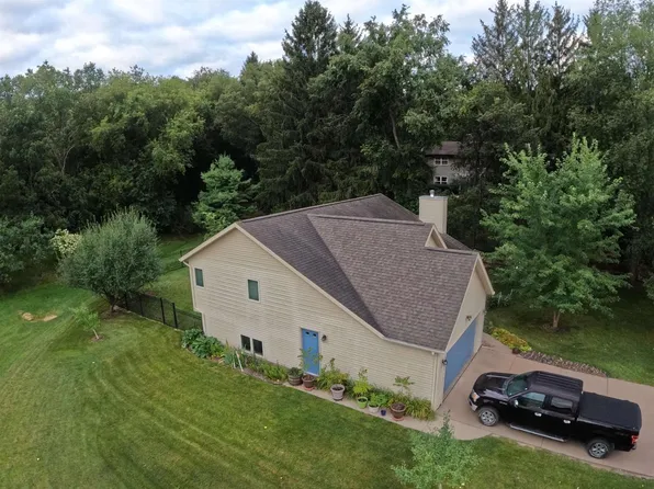 1585 North Elm Street, Platteville, WI 53818