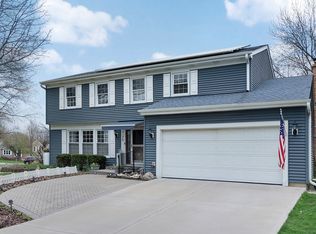 2170 Countryside Cir, Naperville, IL 60565