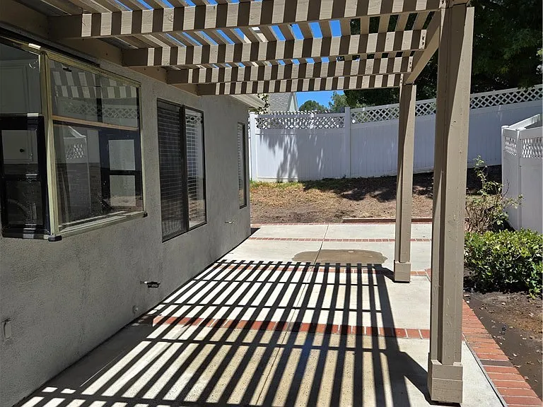 21082 Primrose Ln — Photo 12