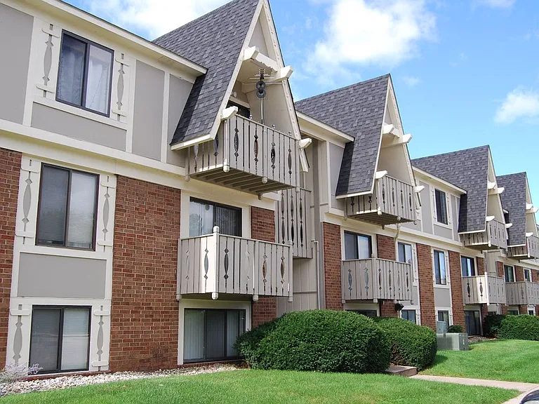 Briarwood Apartments — Photo 24