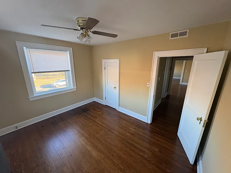 339 Jefferson Ave N #G — Photo 9