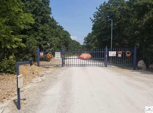 3111 & 3112 Iacocca Cir, Edwards, MO 65326