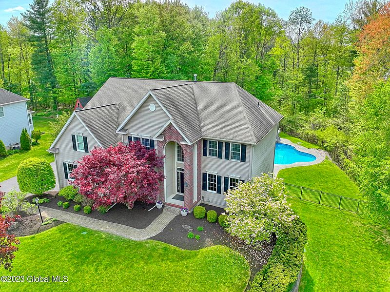 2nd image of 4 Caraway Court