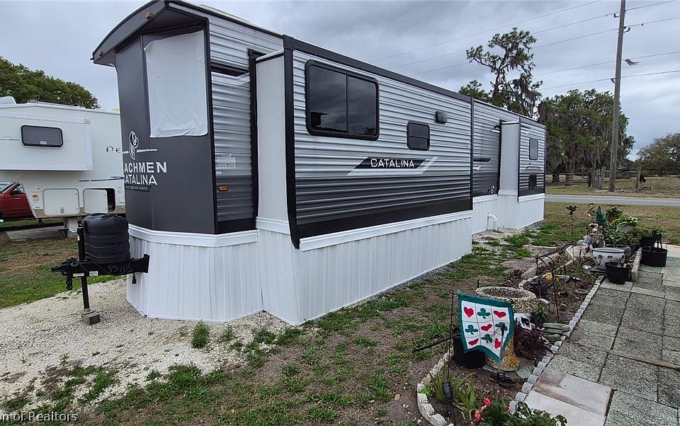 1st image of 1621 S Lake Reedy Blvd