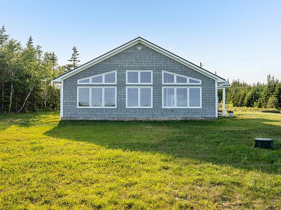 3rd image of 42 Liscomb Wharf Rd