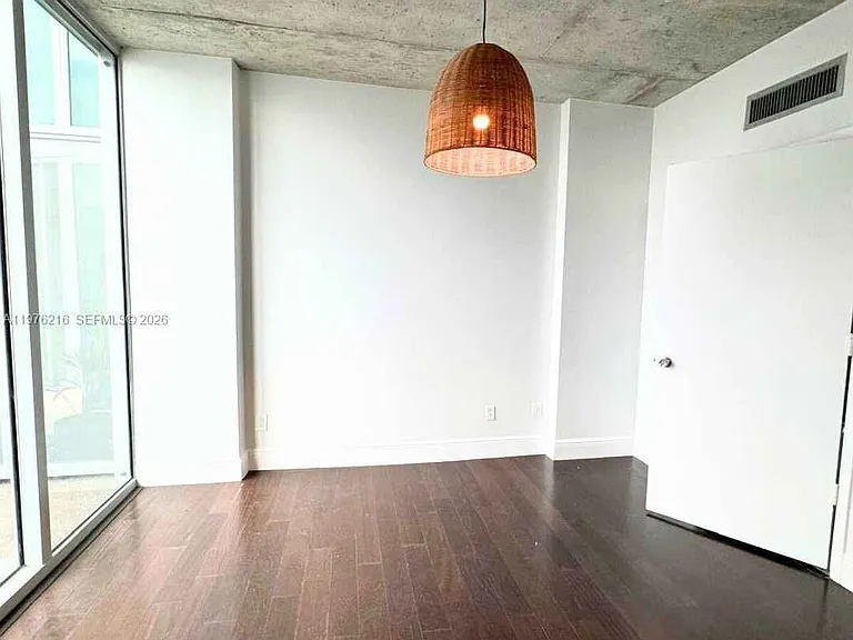 SW 1st Ct — Photo 12