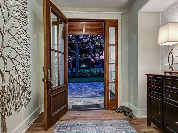 5th image of 233 San Juan Dr