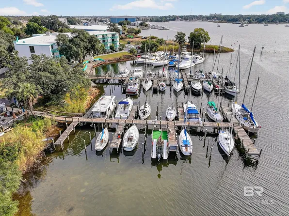 3611 Navy Blvd, Pensacola, FL 32507