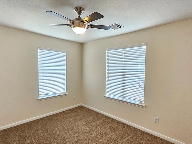 7918 Barnes Ridge Ln — Photo 12