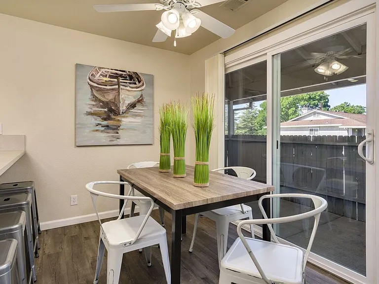 Chico Meadows Apartments — Photo 20