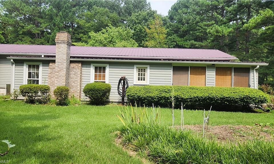 2nd image of 842 Tom Livengood Rd
