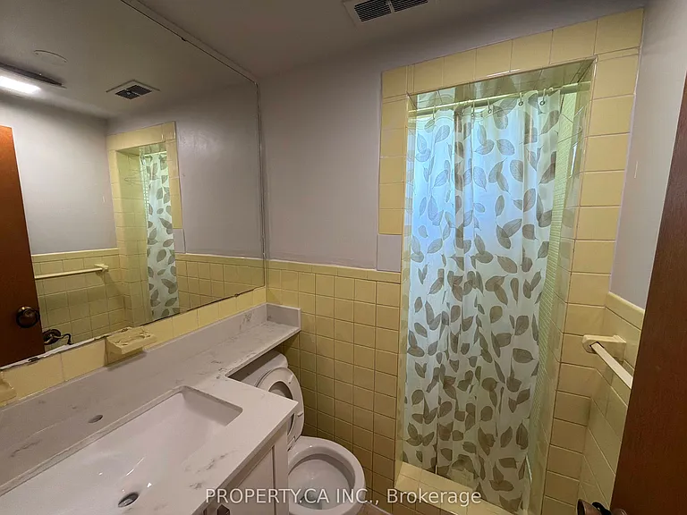 3 Bondhead Pl #LOWER — Photo 11