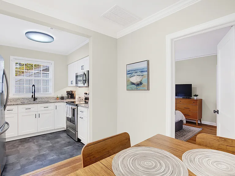 6 W 51st St #4 — Photo 5