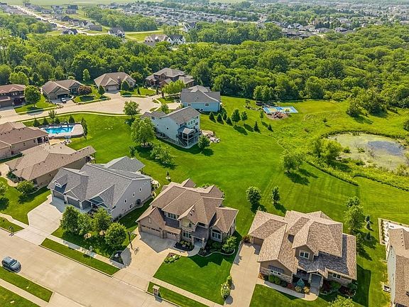 3rd image of 15016 Plum Dr