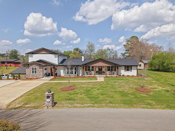 2nd image of 5 Woodmont Dr