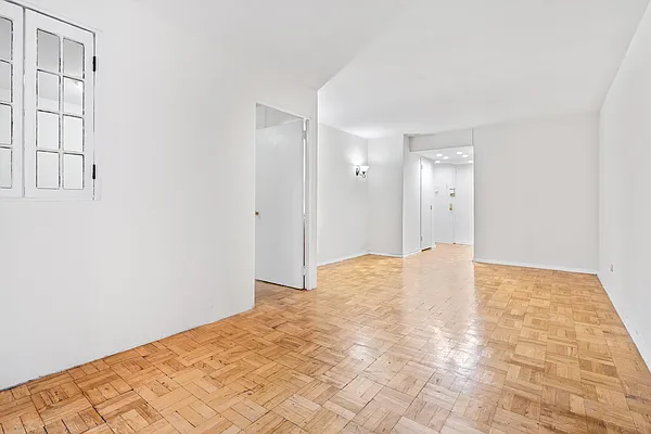 Rented by Oxford Property Group | media 16