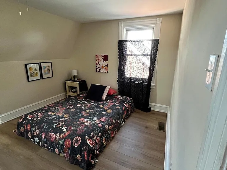 213 Ardmore Ave — Photo 27