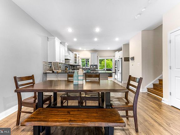 3rd image of 1025 Edenberry Way