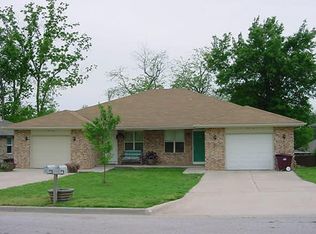 2721 S Moore Ave, Springfield, MO 65807