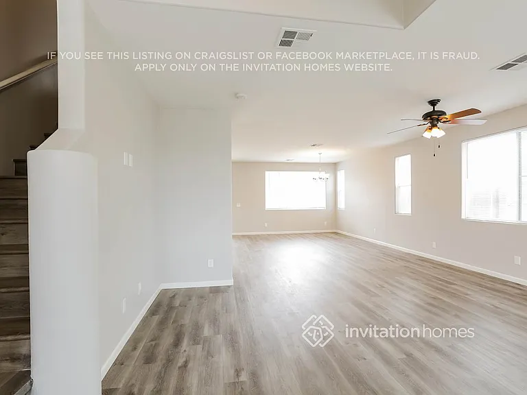 7233 S 39th Way — Photo 3